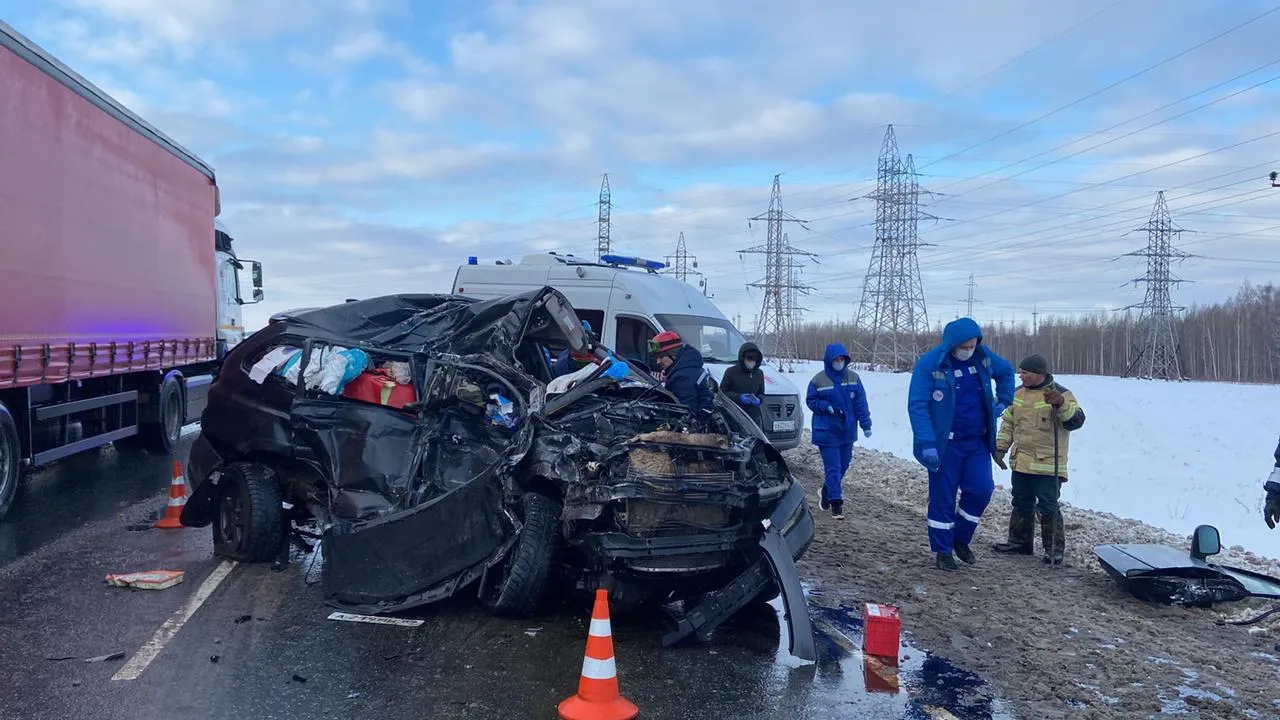 Ямалец на внедорожнике погиб в ДТП с белорусской фурой на трассе Тюмень —  Омск | Ямал-Медиа