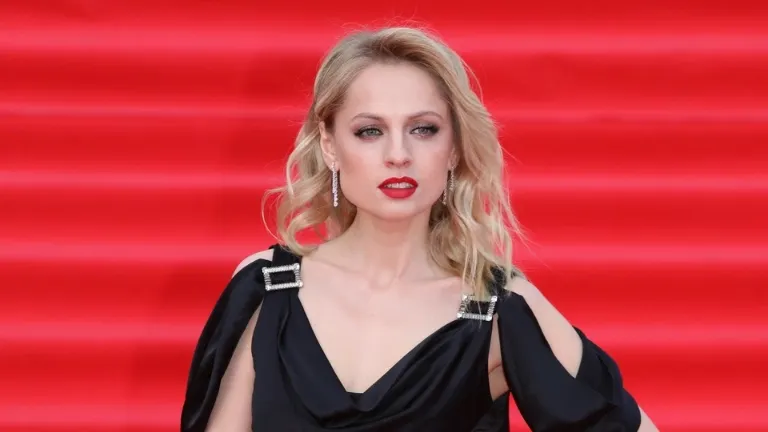 Сексуалды қисық қыздар порно