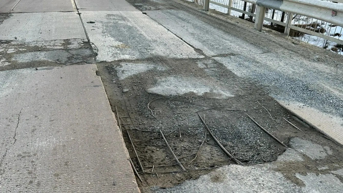 Сплошной проблемный участок»: водители Тазовского показали, как выглядят  дороги после зимы | Ямал-Медиа