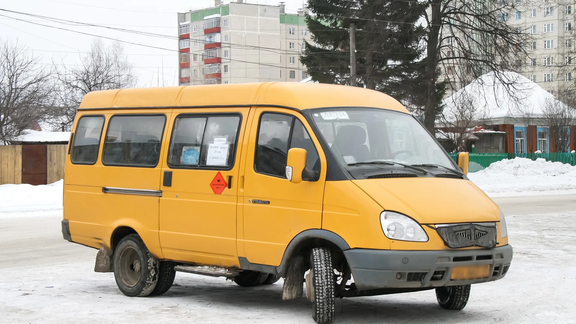 В Тюменской области маршрутка на ходу потеряла пьяного вахтовика | Ямал -Медиа