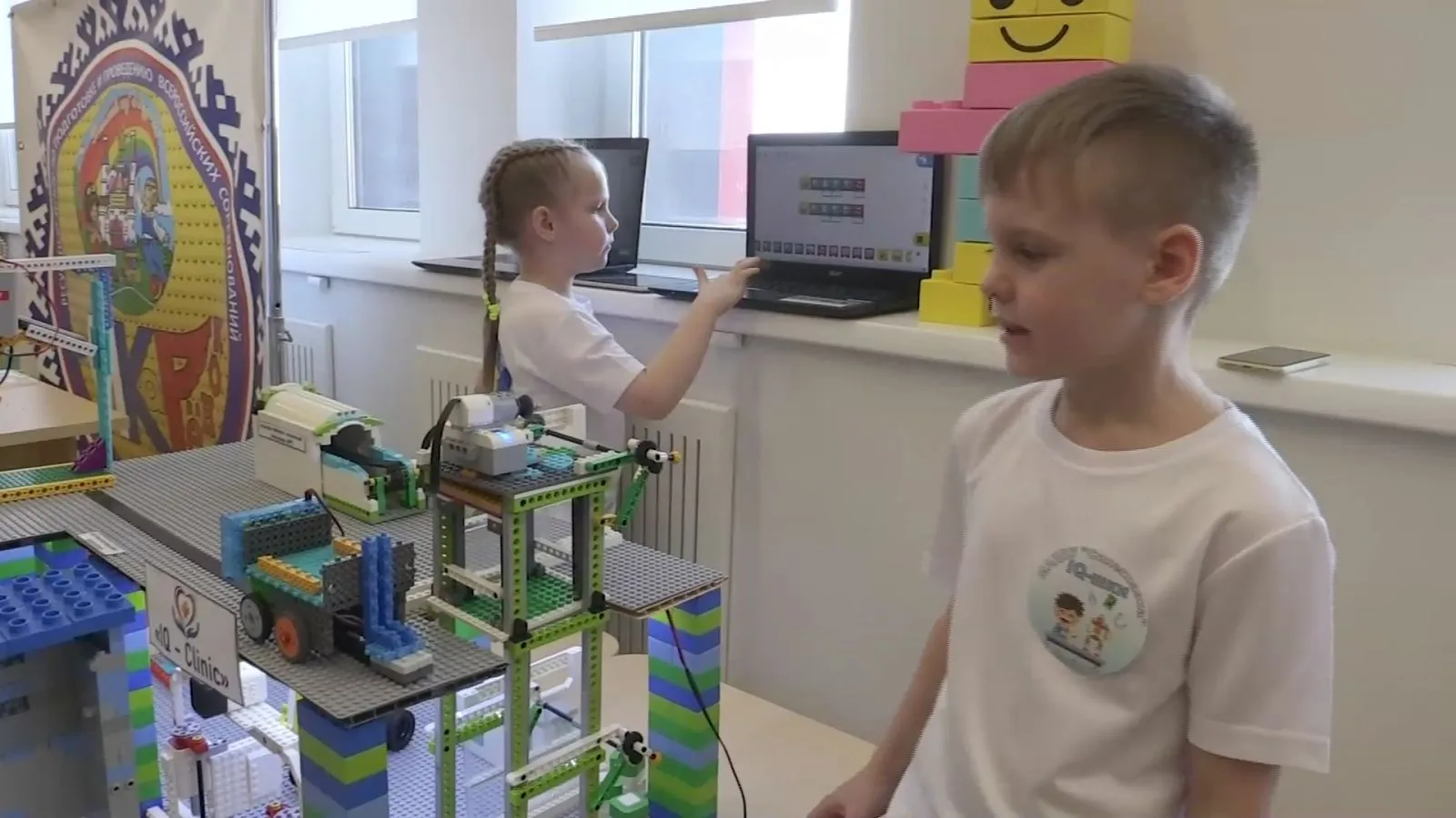 Юные робототехники из двух ямальских детсадов представят регион в Москве