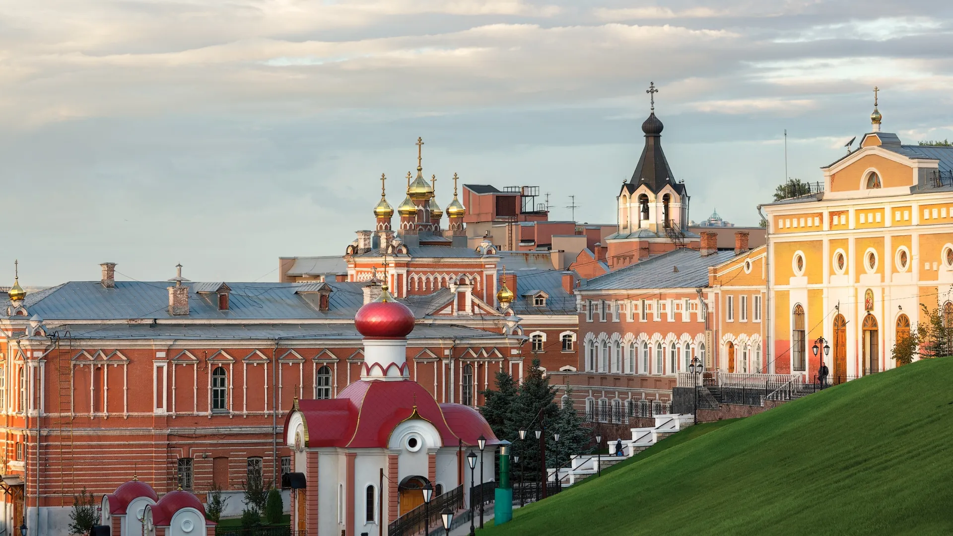 Иверский женский монастырь в Самаре. Фото: savichev oleg/Shutterstock/Fotodom