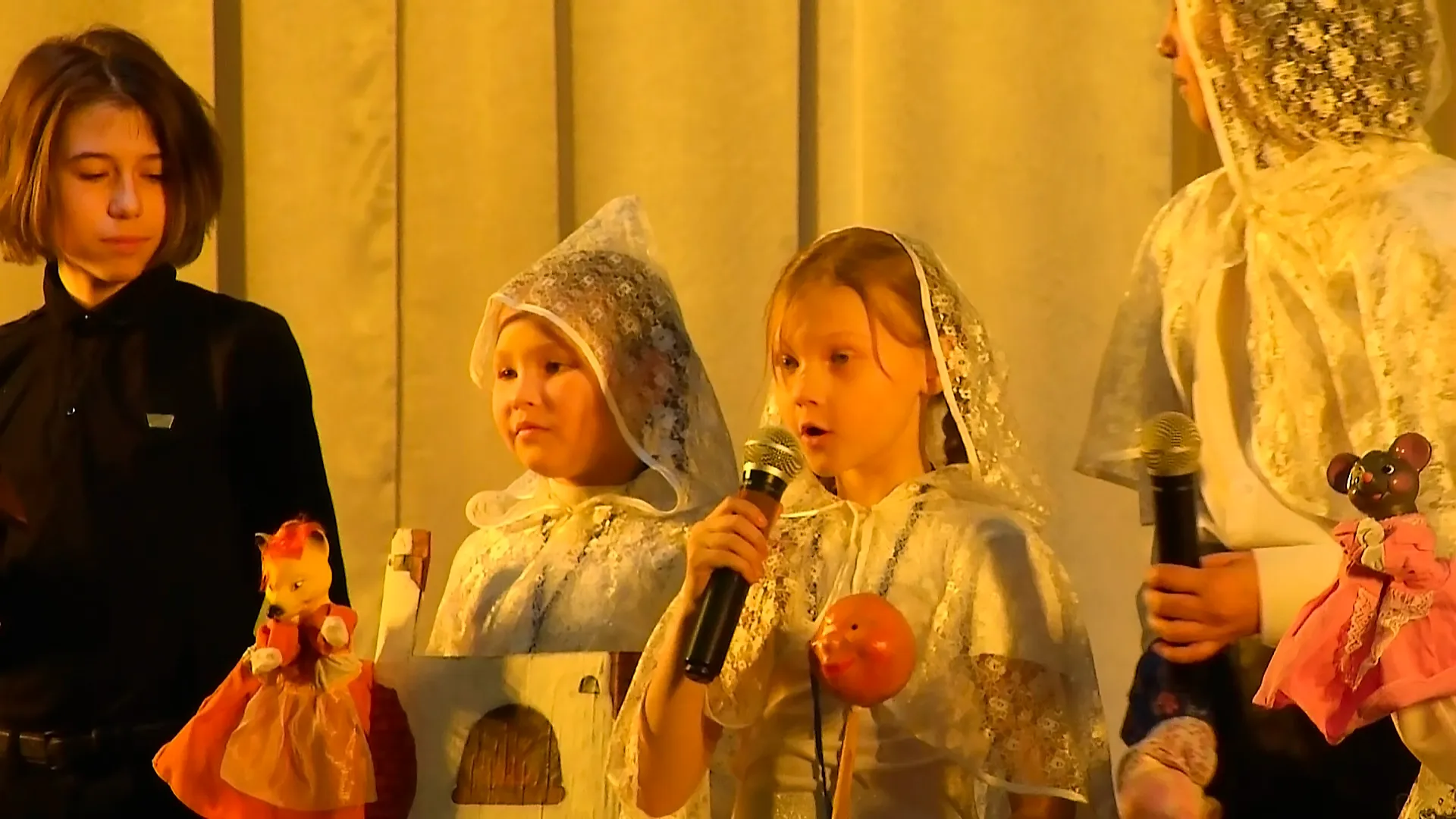 В Ноябрьске проходит православный фестиваль «Рождественская звезда»