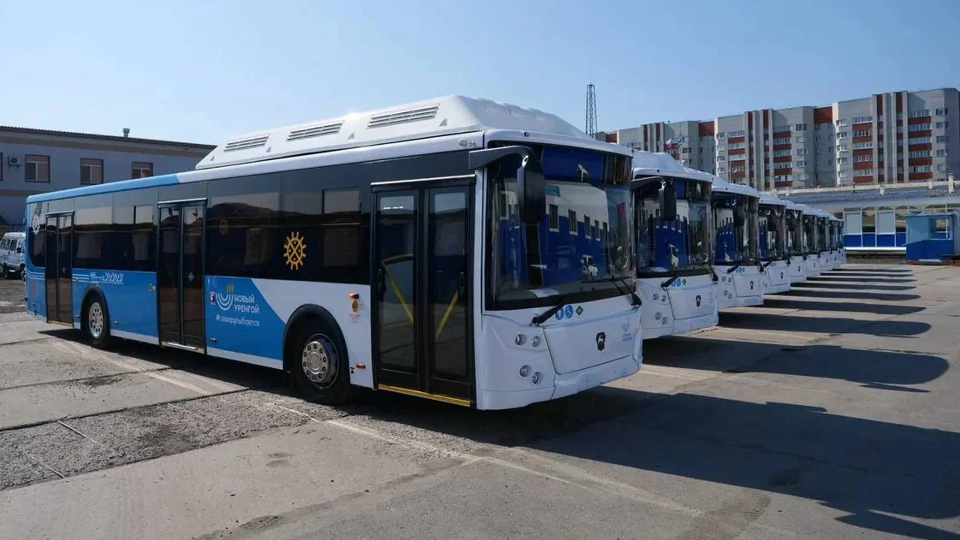 В Новом Уренгое экологичные автобусы будут считать пассажиров и следить за  водителями | Ямал-Медиа