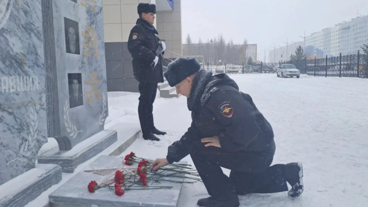 День памяти полицейских. Сотрудник МВД. День памяти погибших сотрудников ОВД. День памяти погибших сотрудников органов внутренних дел. День памяти погибшим сотрудникам МВД.