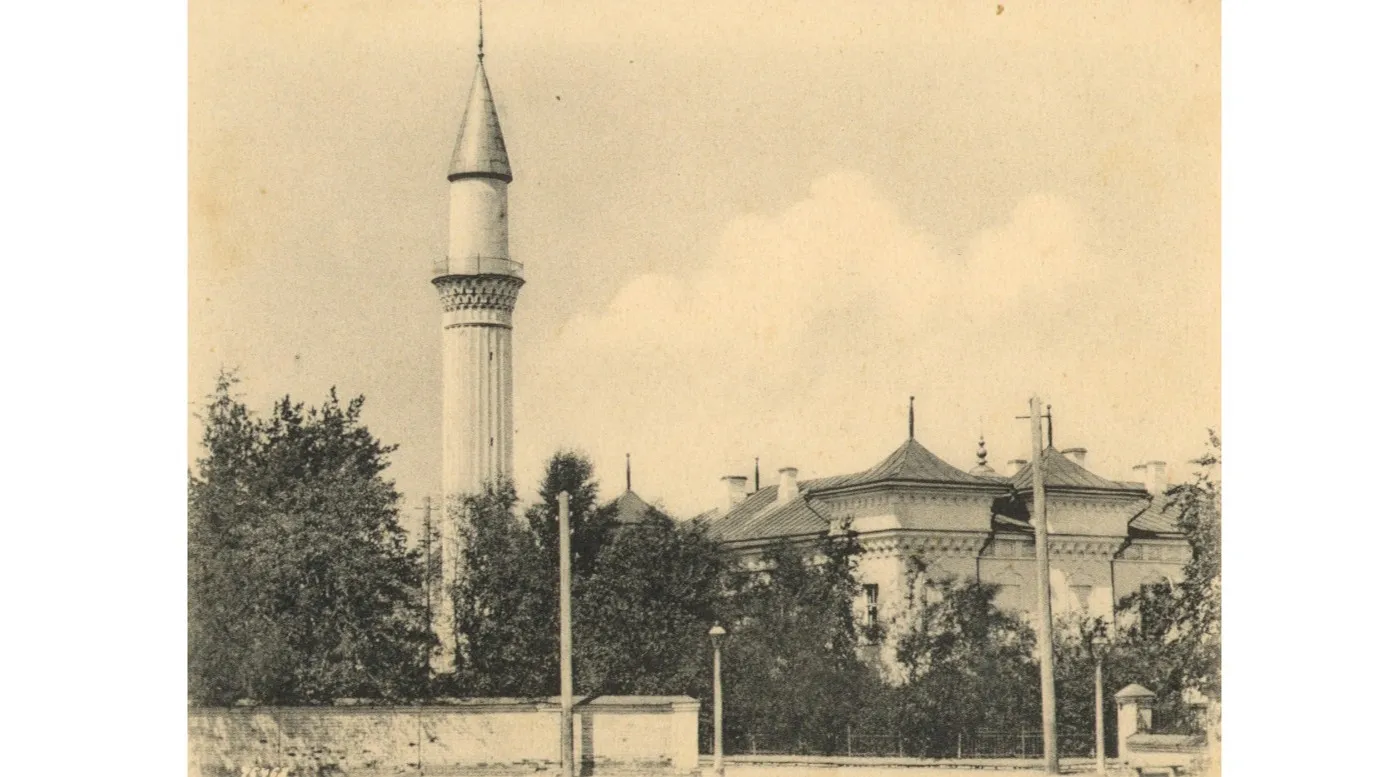 Караван-сарай в Оренбурге. Почтовая открытка 1902 г. Источник: wikimedia.org