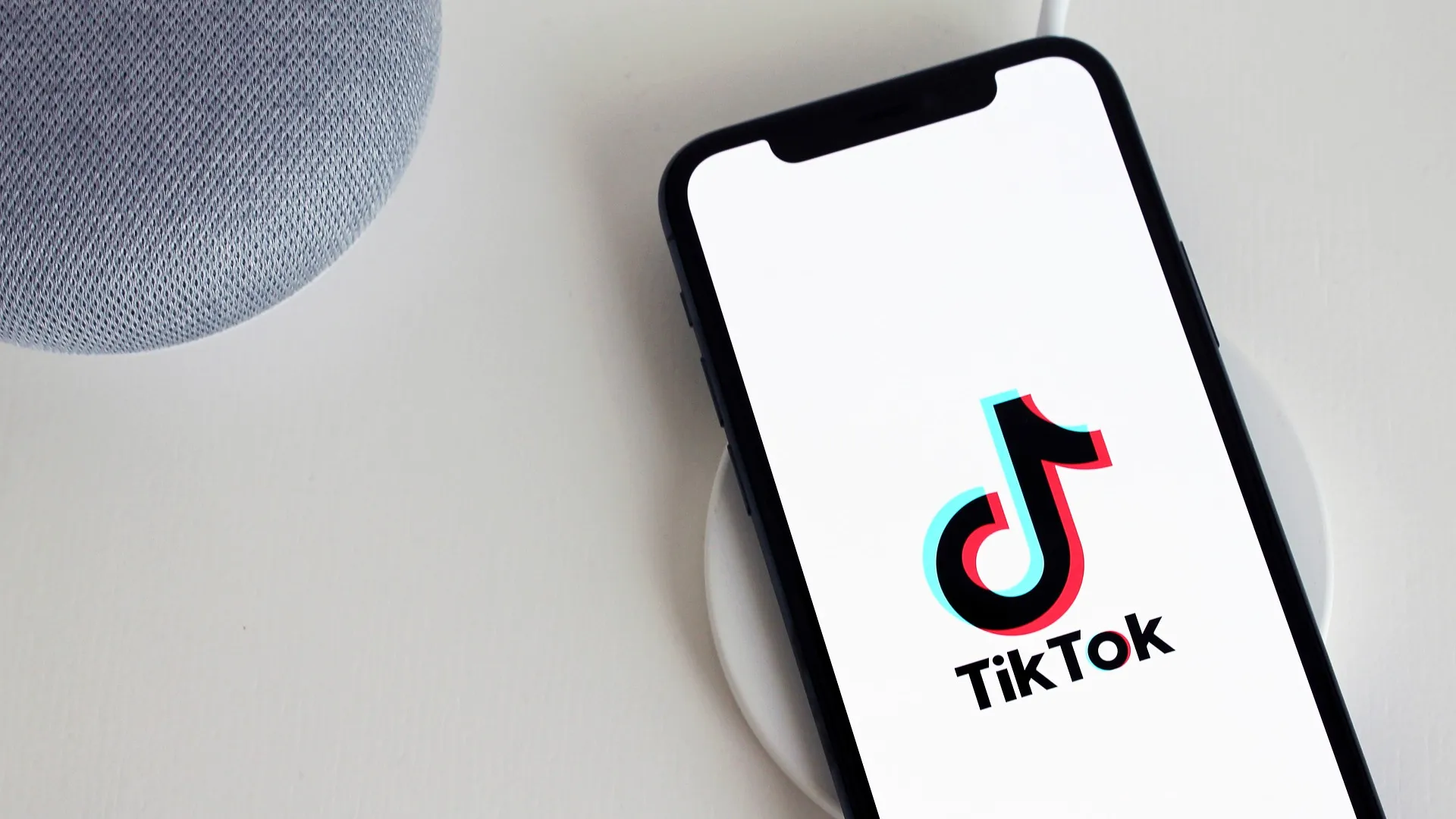 Apple удалил из магазина приложение TikTok для российских пользователей. На  Ямале блогеры запустили акцию по проверке товаров | Ямал-Медиа