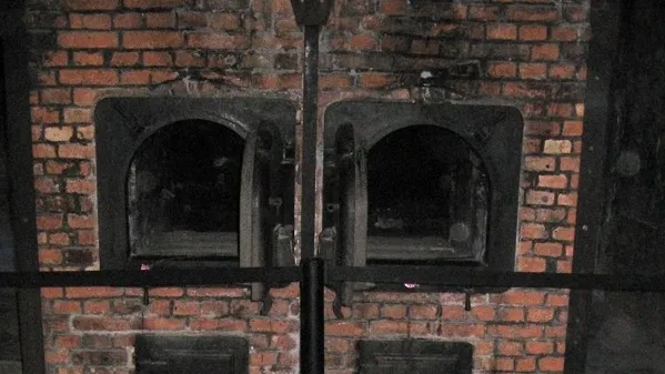 Печи в крематории Освенцима. Фото: ru.wikipedia.org