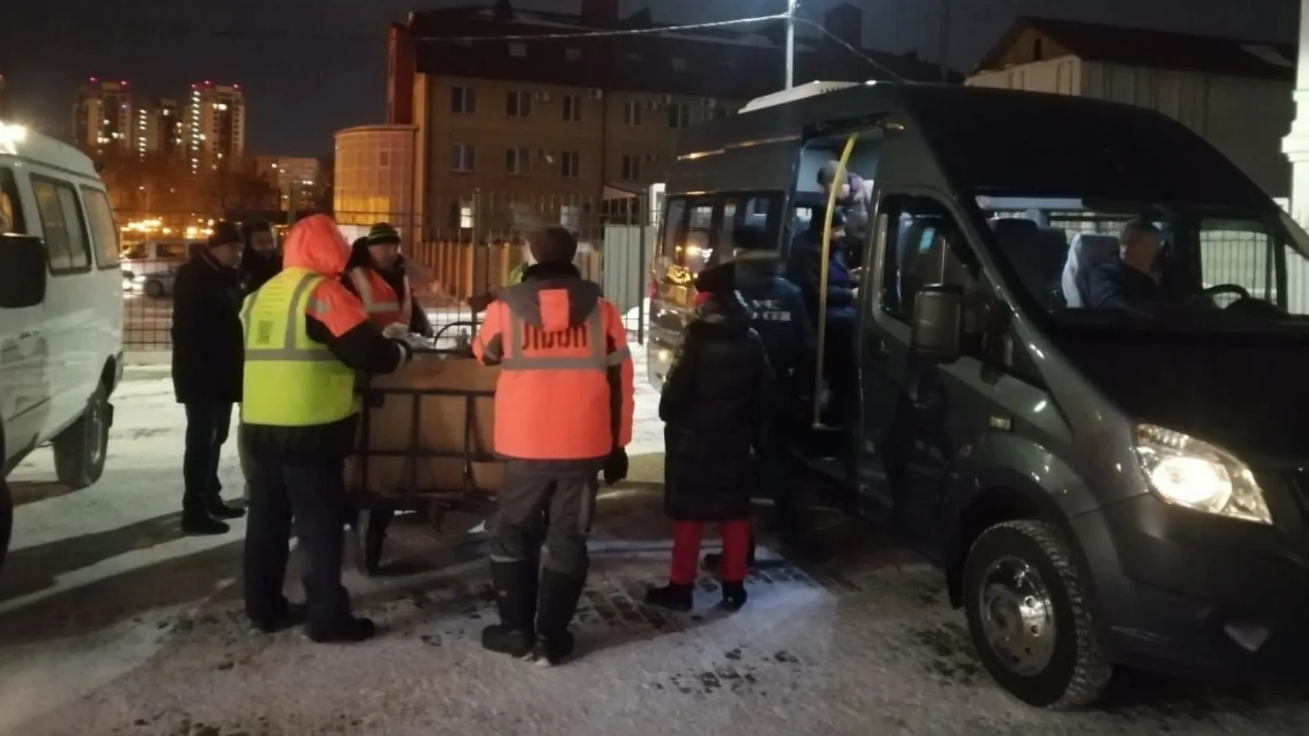 В Тюмень прибыла херсонская семья с двумя детьми | Ямал-Медиа