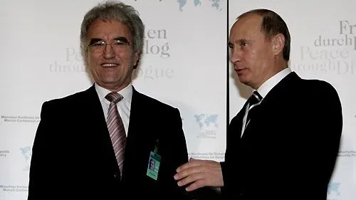 Сайт президента России / Владимир Путин и Хорст Тельчик перед началом Мюнхенской конференции
