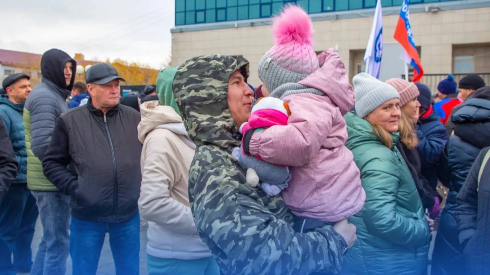 В Салехарде дети мобилизованных смогут бесплатно ездить на общественном  транспорте | Ямал-Медиа