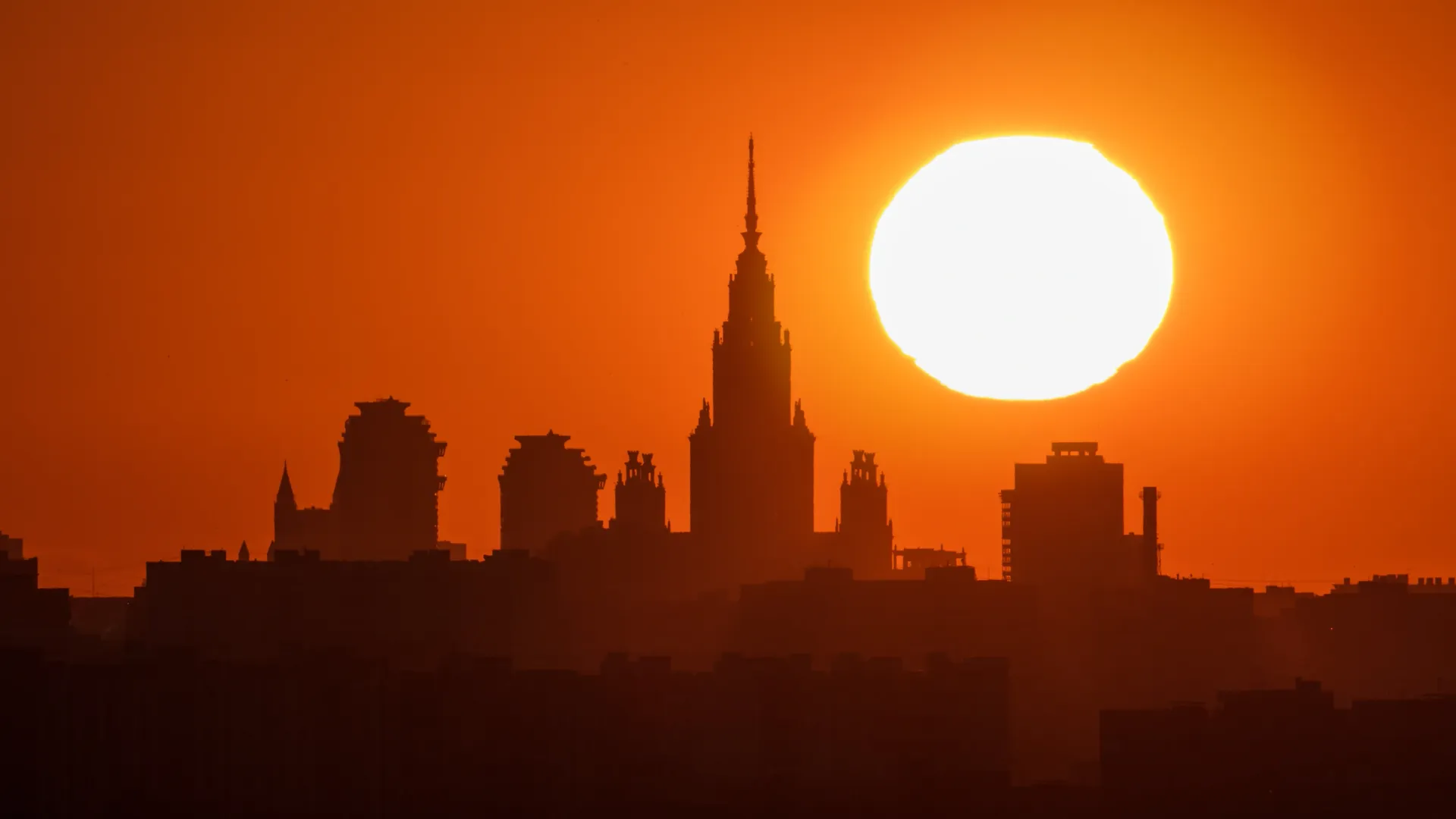 На смену ливням в Москву и центральную Россию пришла изнурительная жара. Фото: Gorshkov Igor/Shutterstock/Fotodom