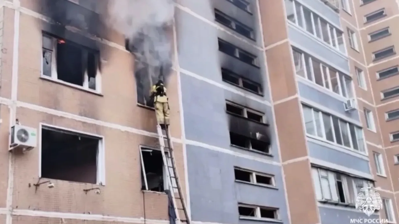 Один пострадавший при пожаре в Ульяновске находится в коме, двое человек стабилизированы