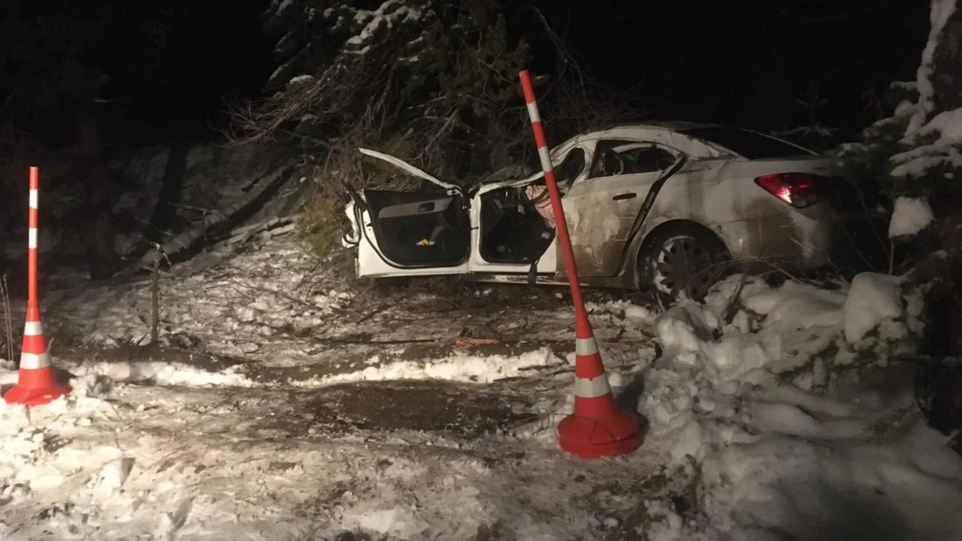 Водитель даже не заметил. В Тюмени два ребенка пострадали в ДТП с  большегрузом | Ямал-Медиа