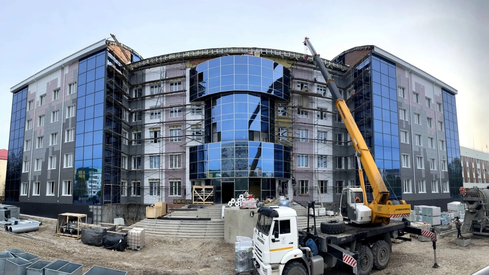 Строительство здания полиции в Ноябрьске находится на финальном этапе. Фото: пресс-служба губернатора ЯНАО