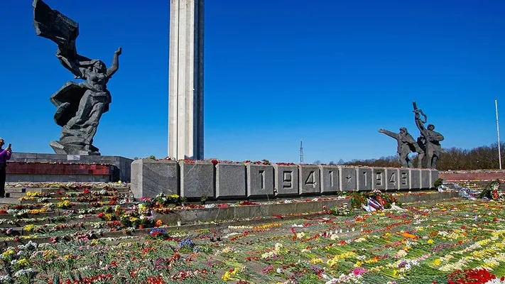 Памятник советским освободителям