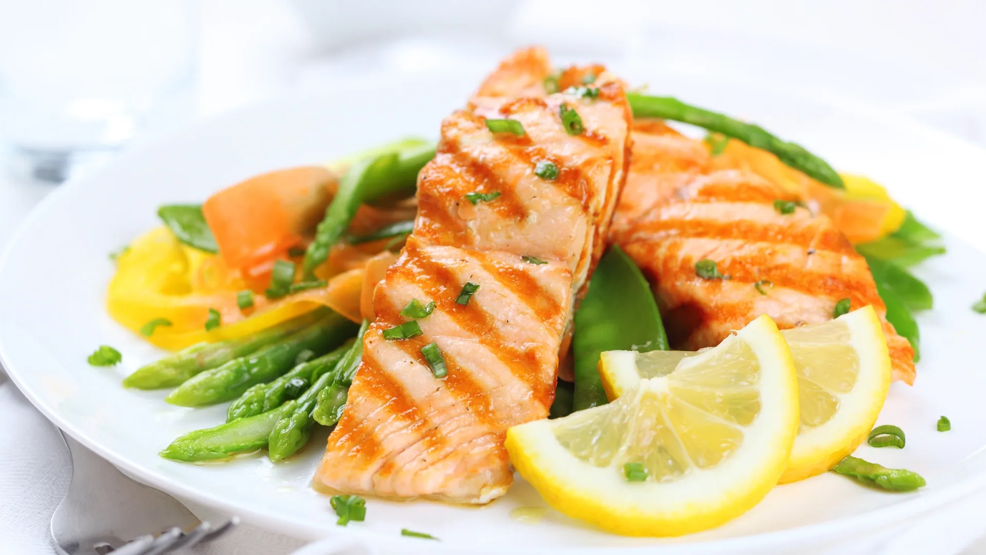 Полезное питание увеличивает продолжительность жизни! Фото: Gaak / Shutterstock.com