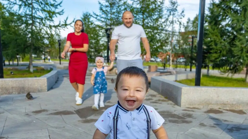 Молодым семьям на Ямале помогают приобрести жилье с помощью сертификатов. Фото: личная страница Дмитрия Артюхова, «ВКонтакте»