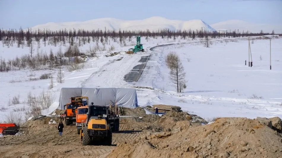 Дороги останутся в приоритете и в 2023 году. Фото: Юлия Чудинова / «Ямал-Медиа»