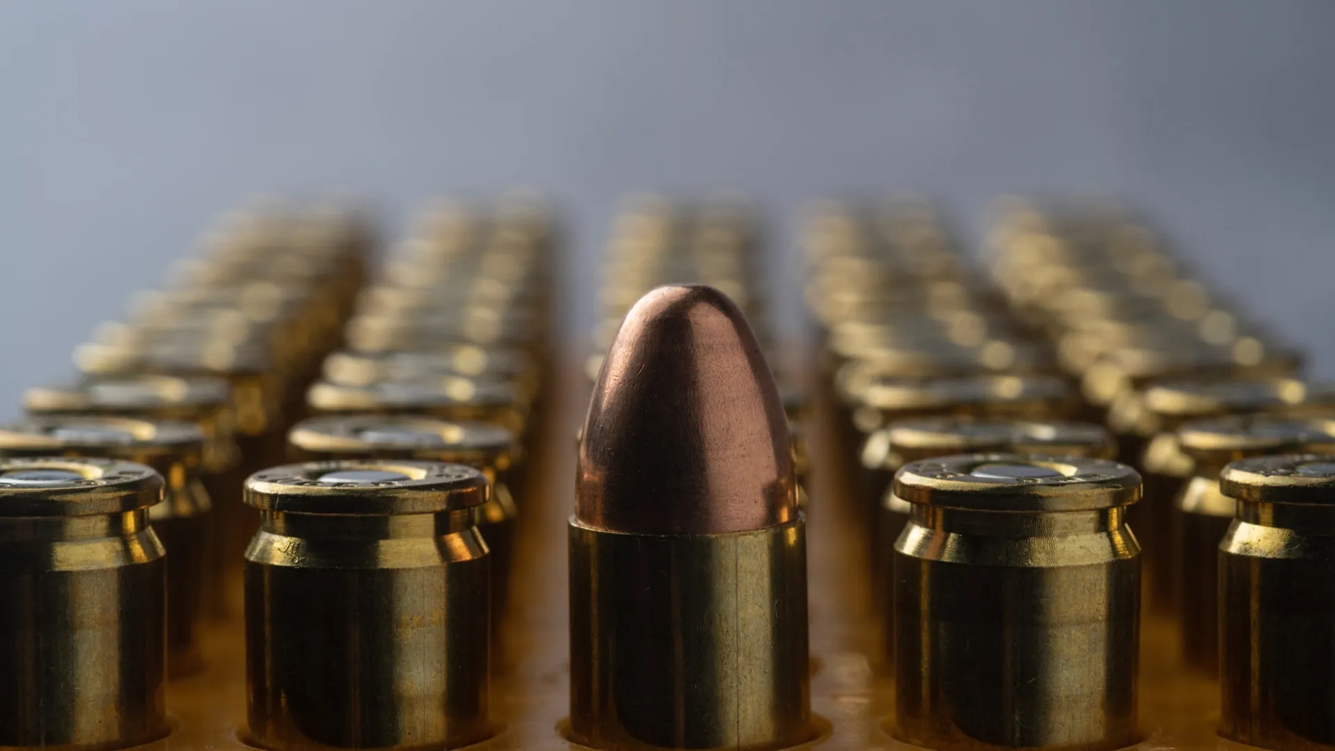 За нарушение правил хранения боеприпасов придется отвечать по закону. Фото: PisutKP / Shutterstock.com