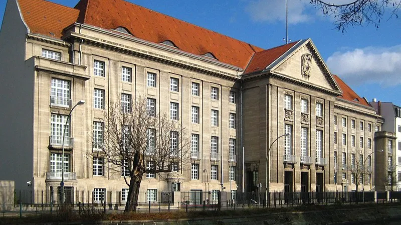 штаб-квартира Минобороны ФРГ в Берлине / Wikimedia