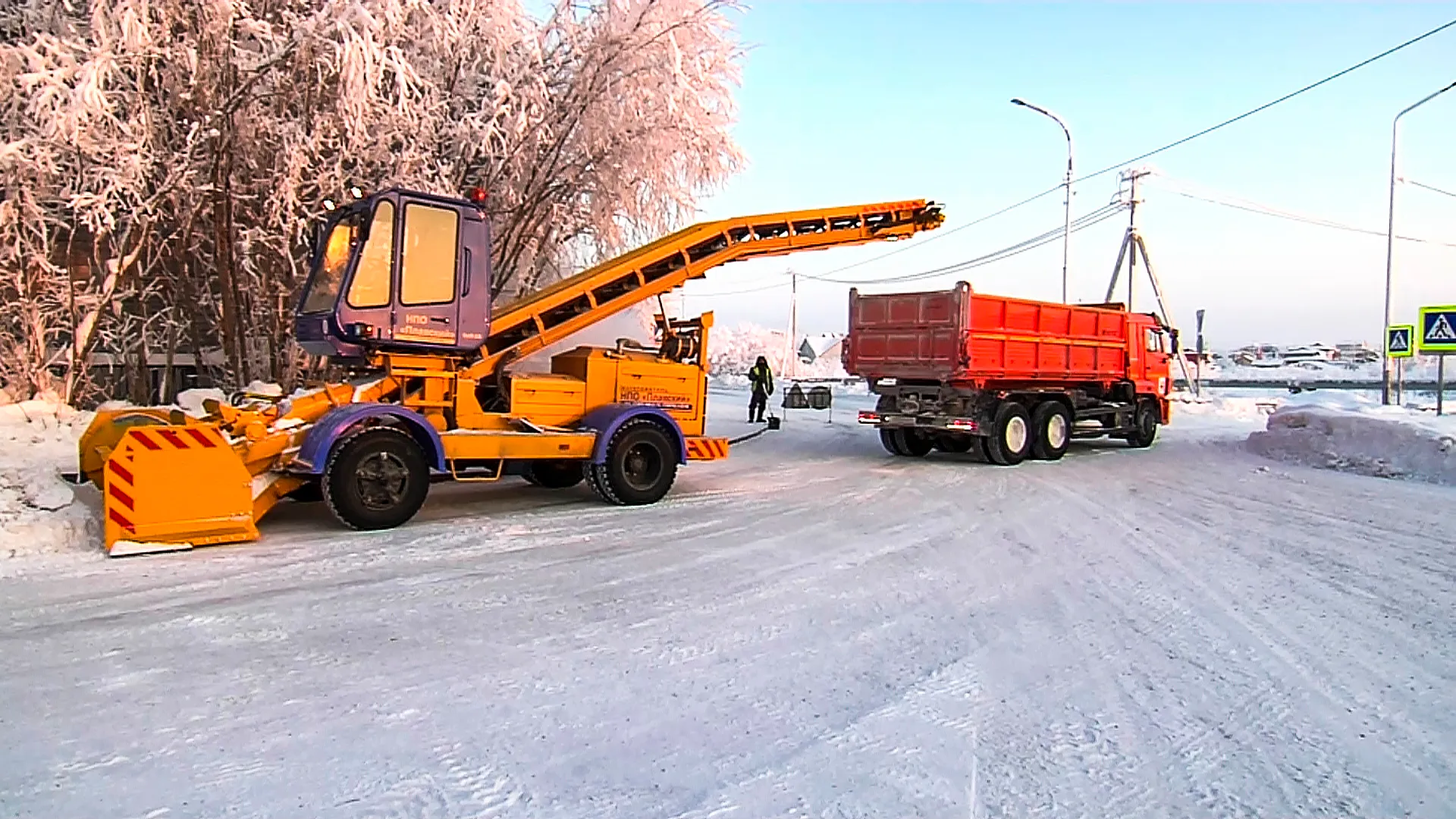 В Салехарде проверили качество очистки дорог от снега