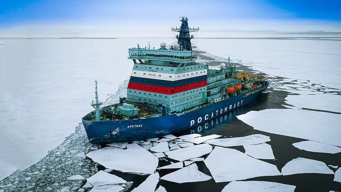 Ледокол "Арктика" направился в акваторию Севморпути