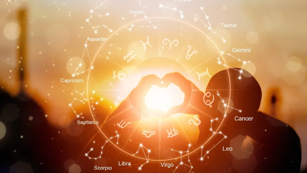 Гороскоп для всех знаков Зодиака на 12 июля 2022 года. Фото: Billion Photos / Shutterstock.com
