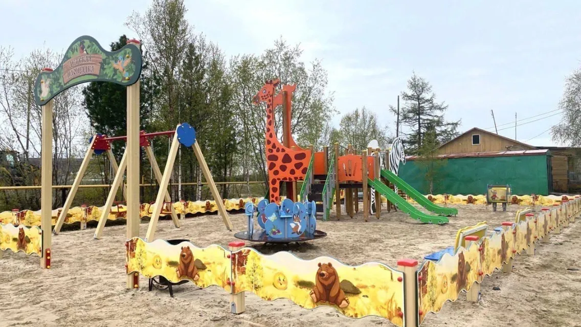 Детские площадки в Пуровском районе этим летом ждет преображение. Фото: личная страница Антона Колодина, «ВКонтакте»