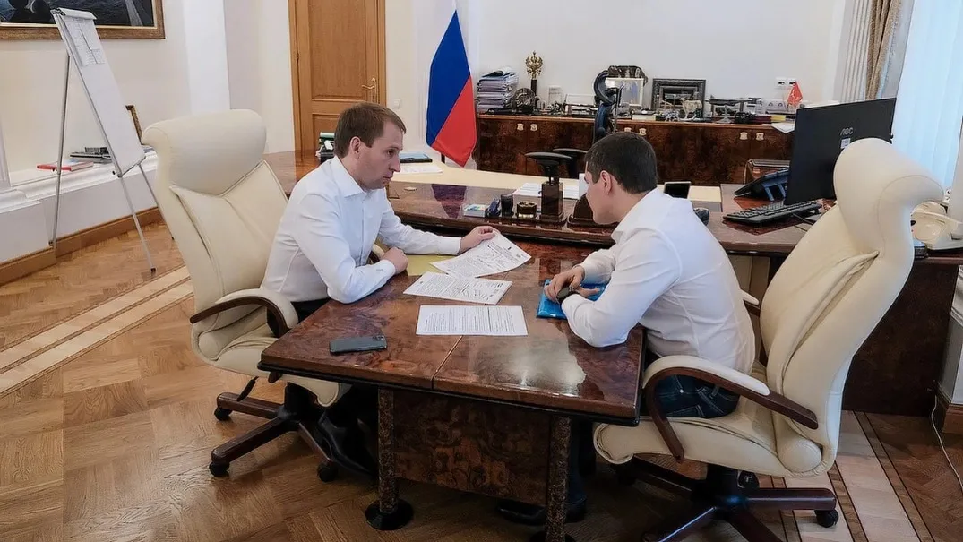 Дмитрий Артюхов на встрече с главой Минприроды. Фото пресс-службы губернатора ЯНАО