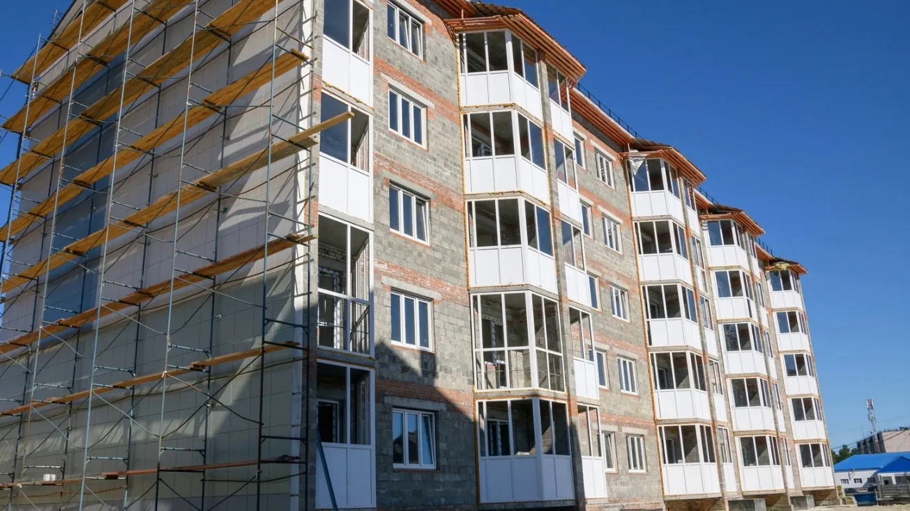 Приезжающие на Ямал готовы обосноваться здесь навсегда и просят строить больше жилья. Фото: пресс-служба губернатора ЯНАО