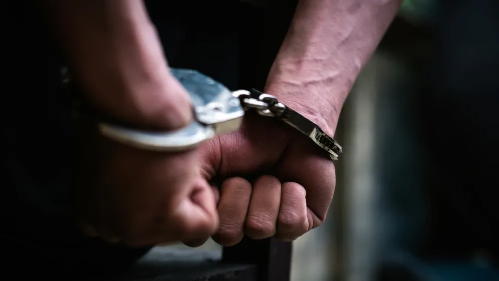 В суд отправили дело об изнасиловании 18-летней давности. Фото: CC7 / Shutterstock.com