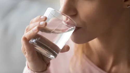 Как правильно выбрать воду, чтобы сохранить здоровье