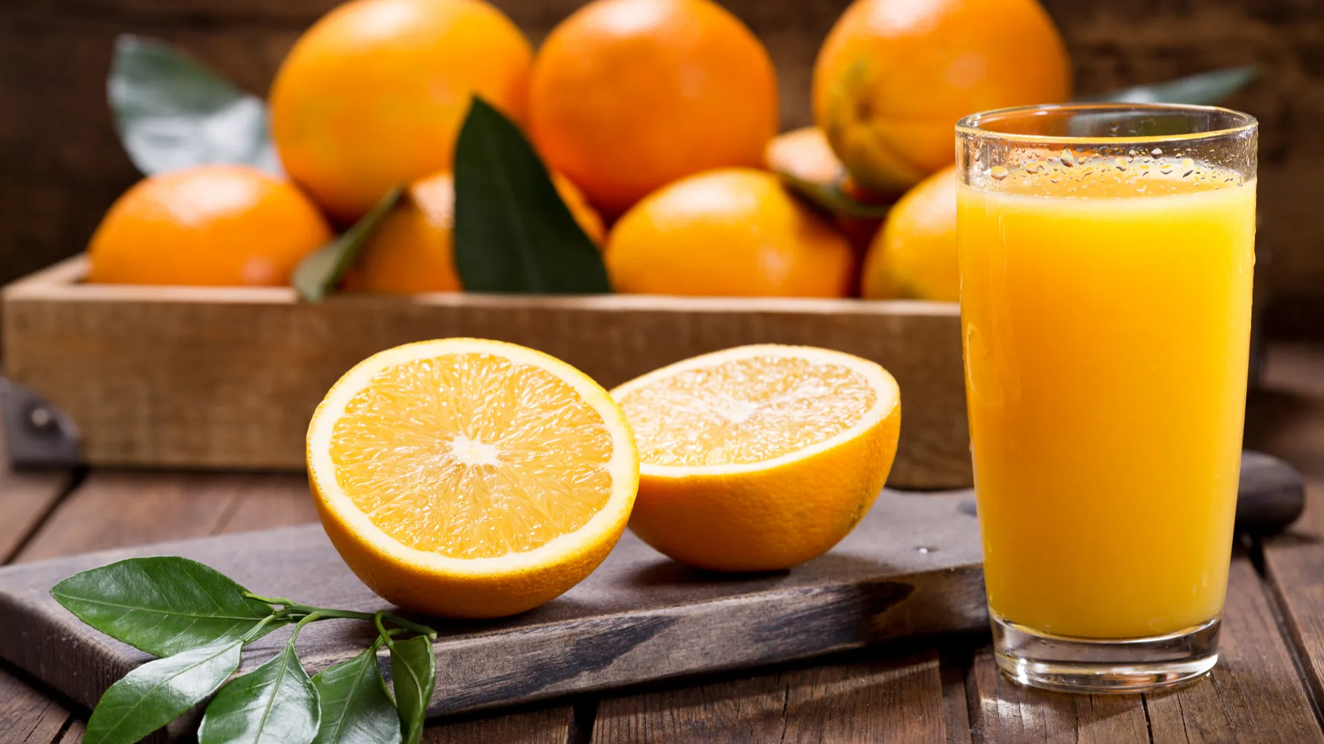 Можно ли пить апельсин. Апельсиновый сок. Апельсиновый Фреш.