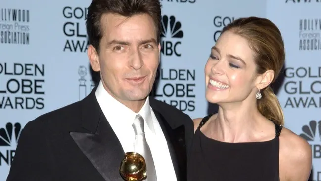 Чарли Шин с Дениз Ричардс, Беверли-Хиллз, Калифорния. 20 января 2002 г. Фото: Featureflash Photo Agency/Shutterstock/Fotodom