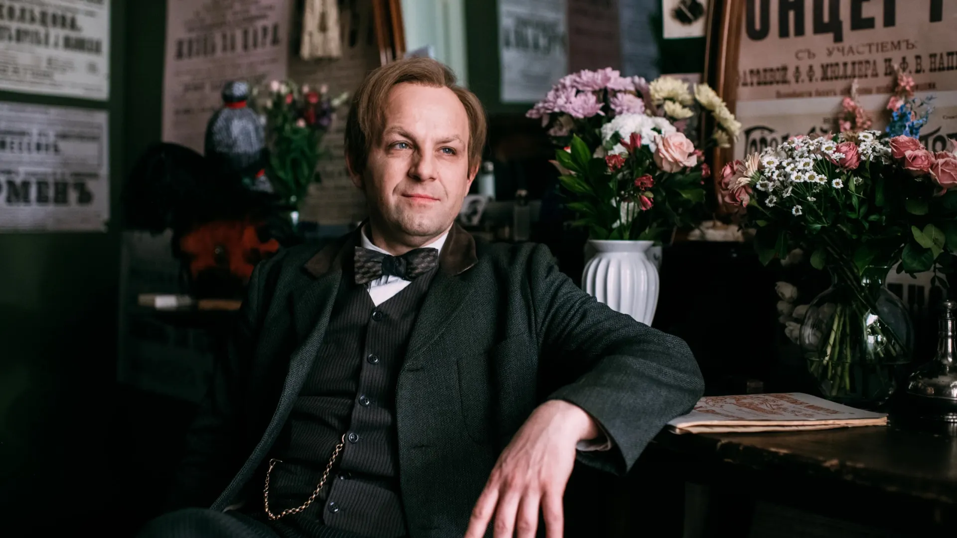 Федор Лавров в сериале «Шаляпин». Фото: Телеканал «Россия 1»/«Москино»/kinopoisk.ru