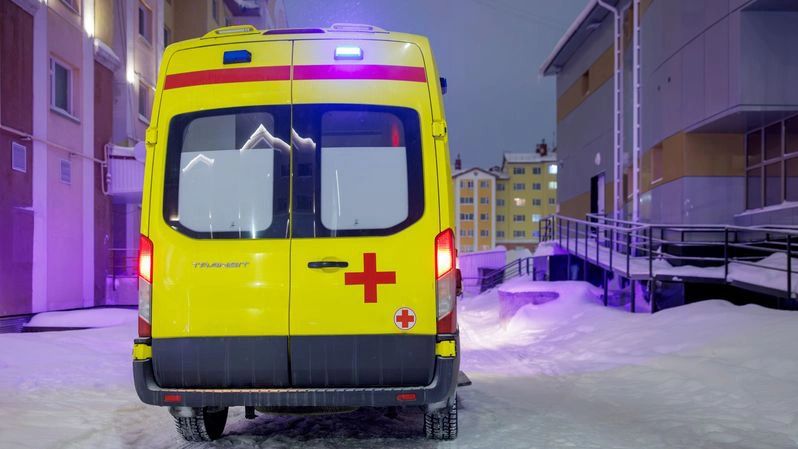 Mash: не менее 12 пенсионеров госпитализировали из пансионата в Новой Москве