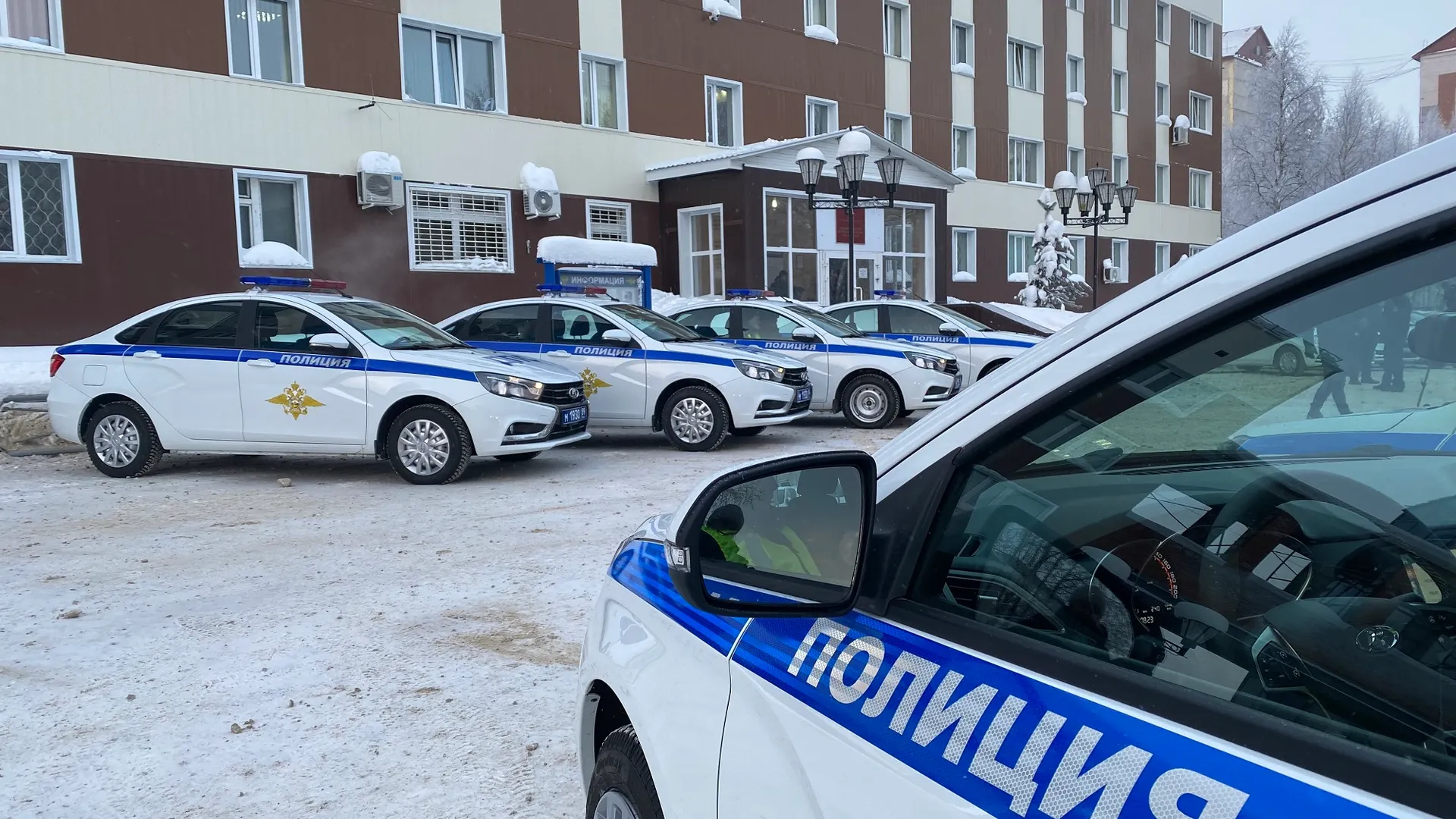 В ЯНАО прибыли 22 машины для сотрудников ГИБДД