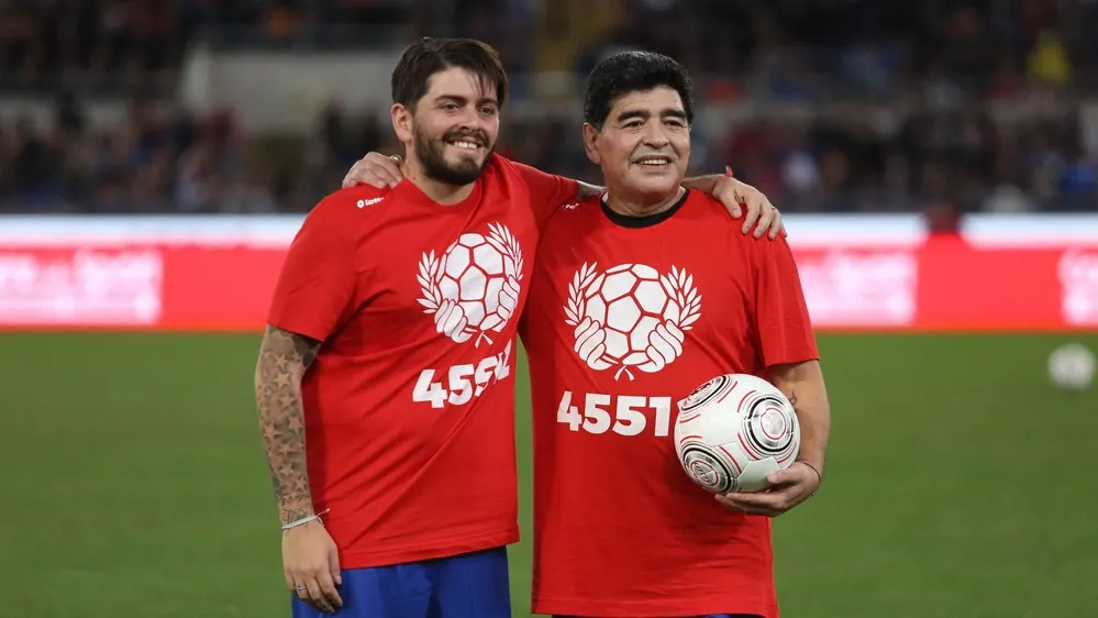 Диего Марадона с сыном. 2016. Фото: Marco Iacobucci Epp/Shutterstock/Fotodom