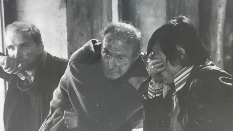 Анатолий Солоницын, Николай Гринько и Андрей Тарковский на съемках фильма «Сталкер». Фото: Григорий Верховский/МАММ/МДФ/russiainphoto.ru