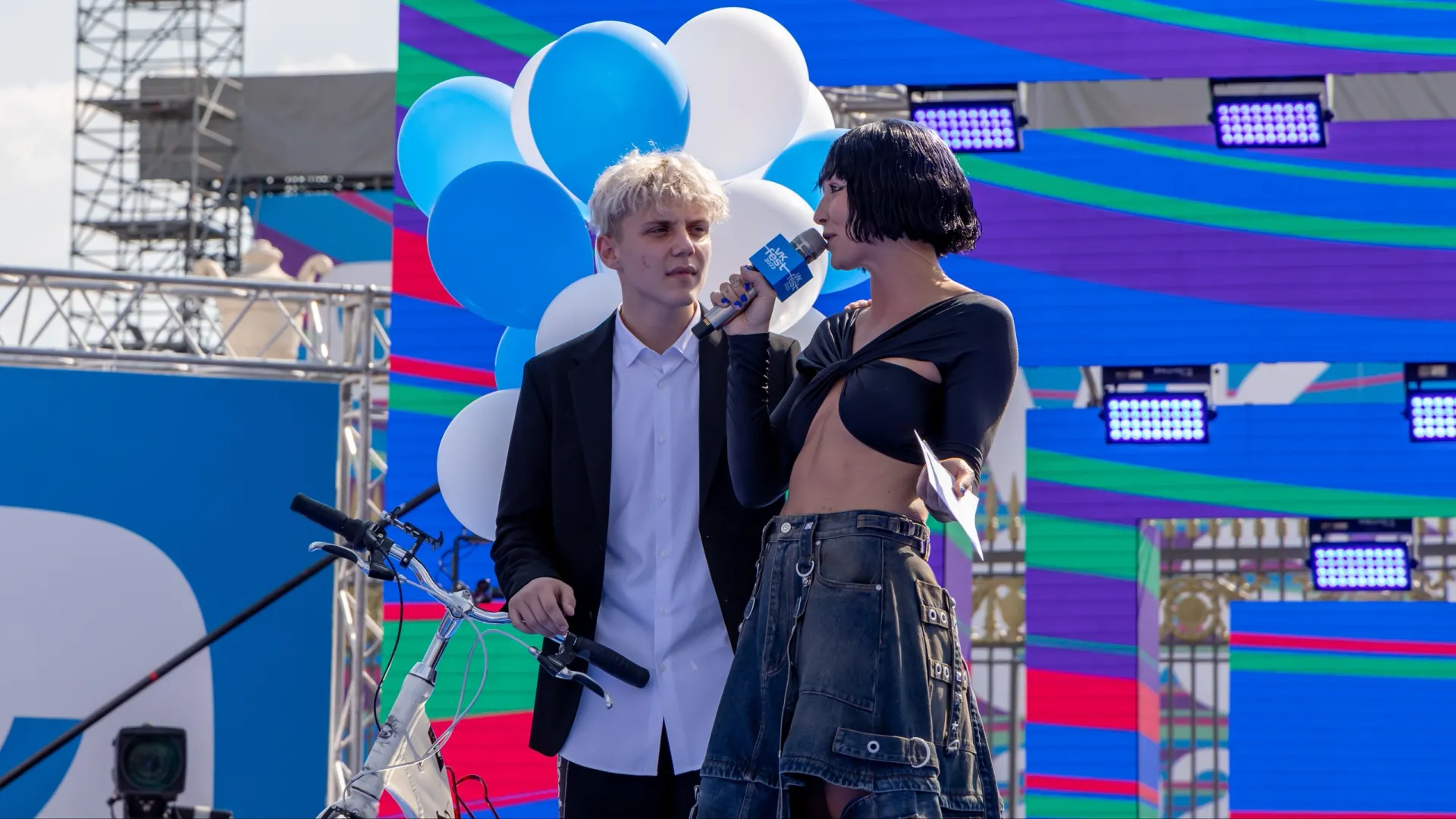 Ваня Дмитриенко на фестивале. Июль 2022 г. Фото: Aleksey Demin/Shutterstock/Fotodom