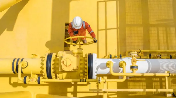 Shutterstock.com/Oil and Gas Photographer