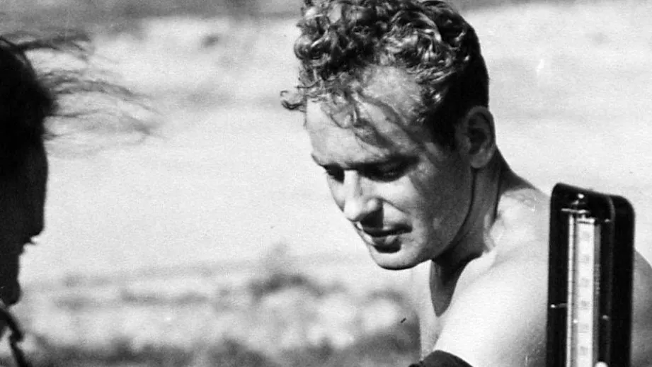 Герман Титов на медосмотре. 1961 г. Фото: Государственный исторический музей/russiainphoto.ru