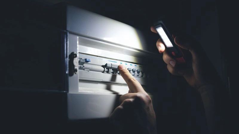 РИАН: в Днепропетровске горожане перекрыли дорогу из-за отсутствия света