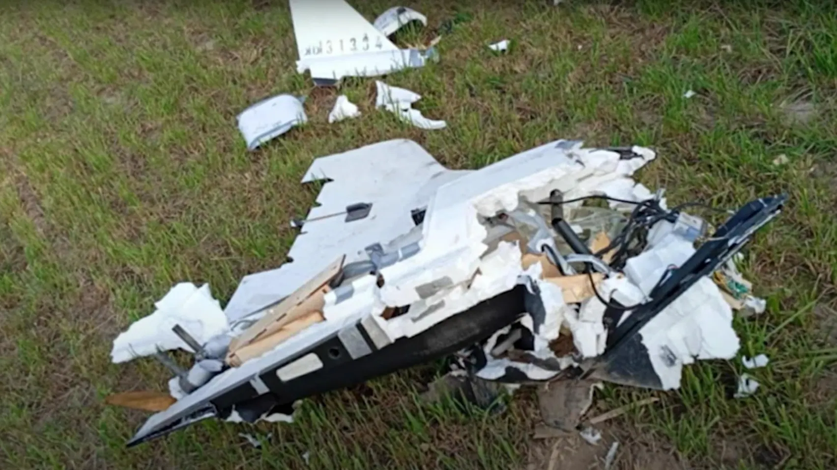Обломки БПЛА в Польше. Кадр видео канала Poland Daily Live/www.youtube.com/watch?v=zsVEo58HnjM