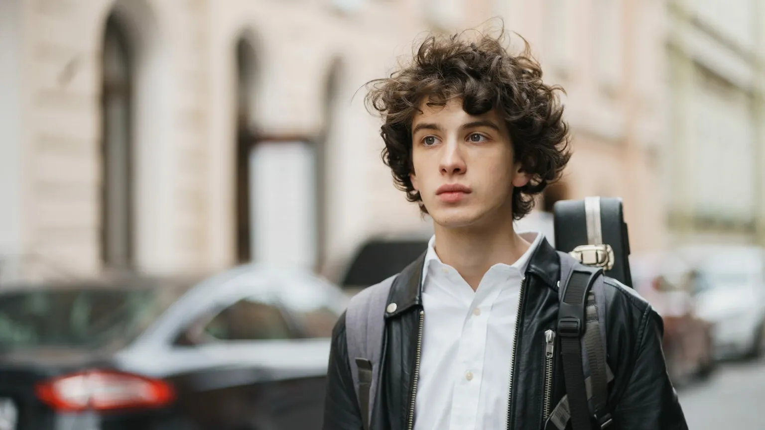 Марк Эйдельштейн в сериале «Смычок». Фото: START