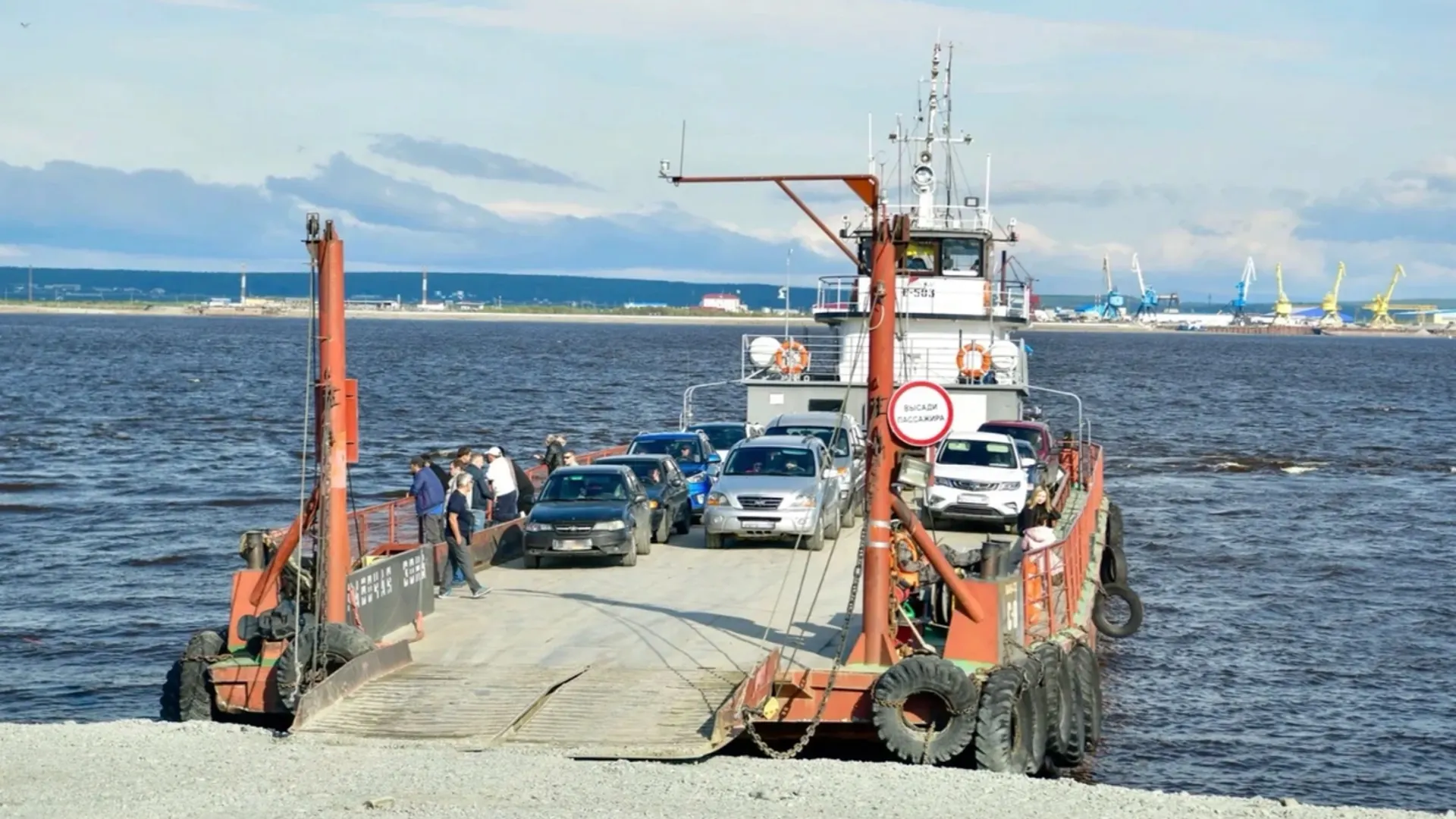 Работа переправа лабытнанги салехард. Переправа между салехардом и лабытнанги. Лабытнанги ямало-ненецкий автономный. Ледовая переправа салехард лабытнанги 2022. Переправа салехард лабытнанги.
