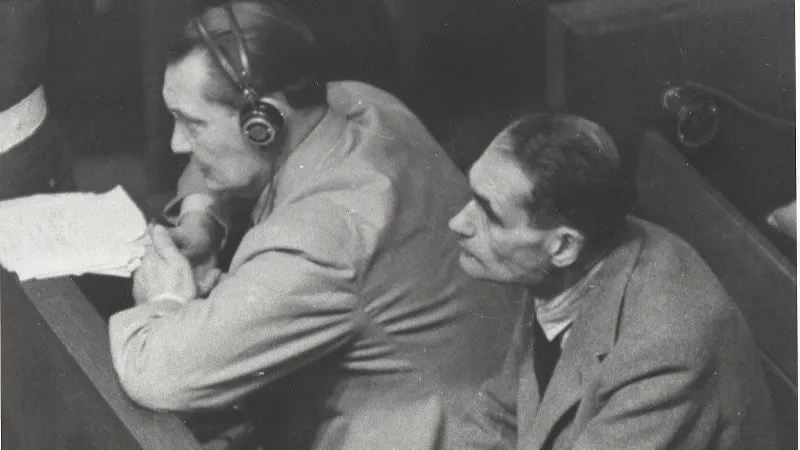 Герман Геринг и Рудольф Гесс на Нюрнбергском процессе. Фото: Виктор Темин/МАММ/МДФ/russiainphoto.ru