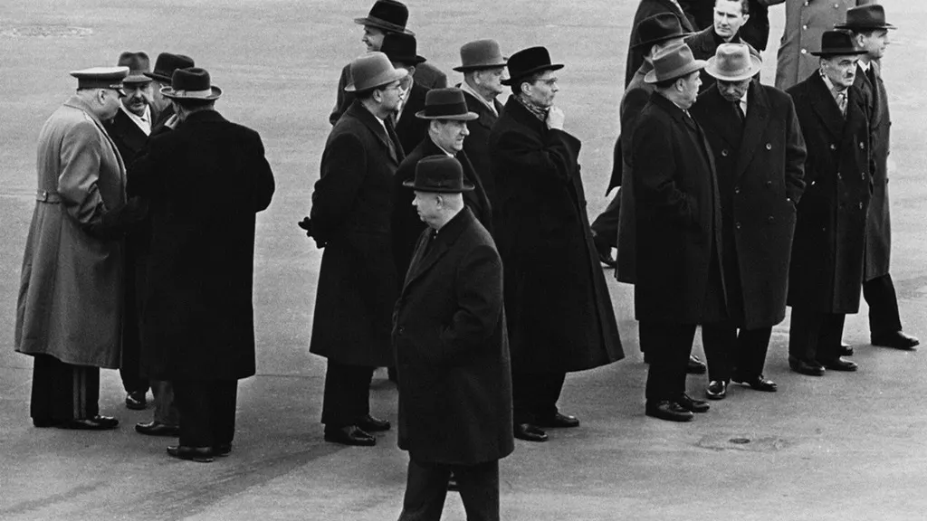 Сентябрь 1964 года. Никита Хрущев уже один. Фото: Леонид Бергольцев/МАММ/МДФ/russiainphoto.ru