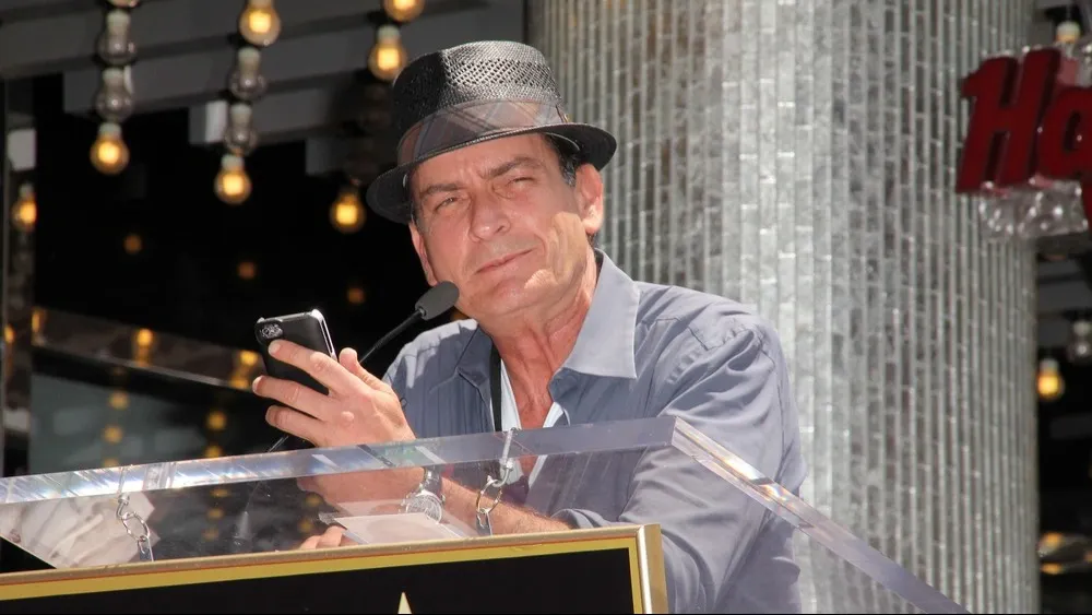 Чарли Шин на Голливудской Аллее славы. 7 октября 2012 г. Фото: s_bukley/Shutterstock/Fotodom